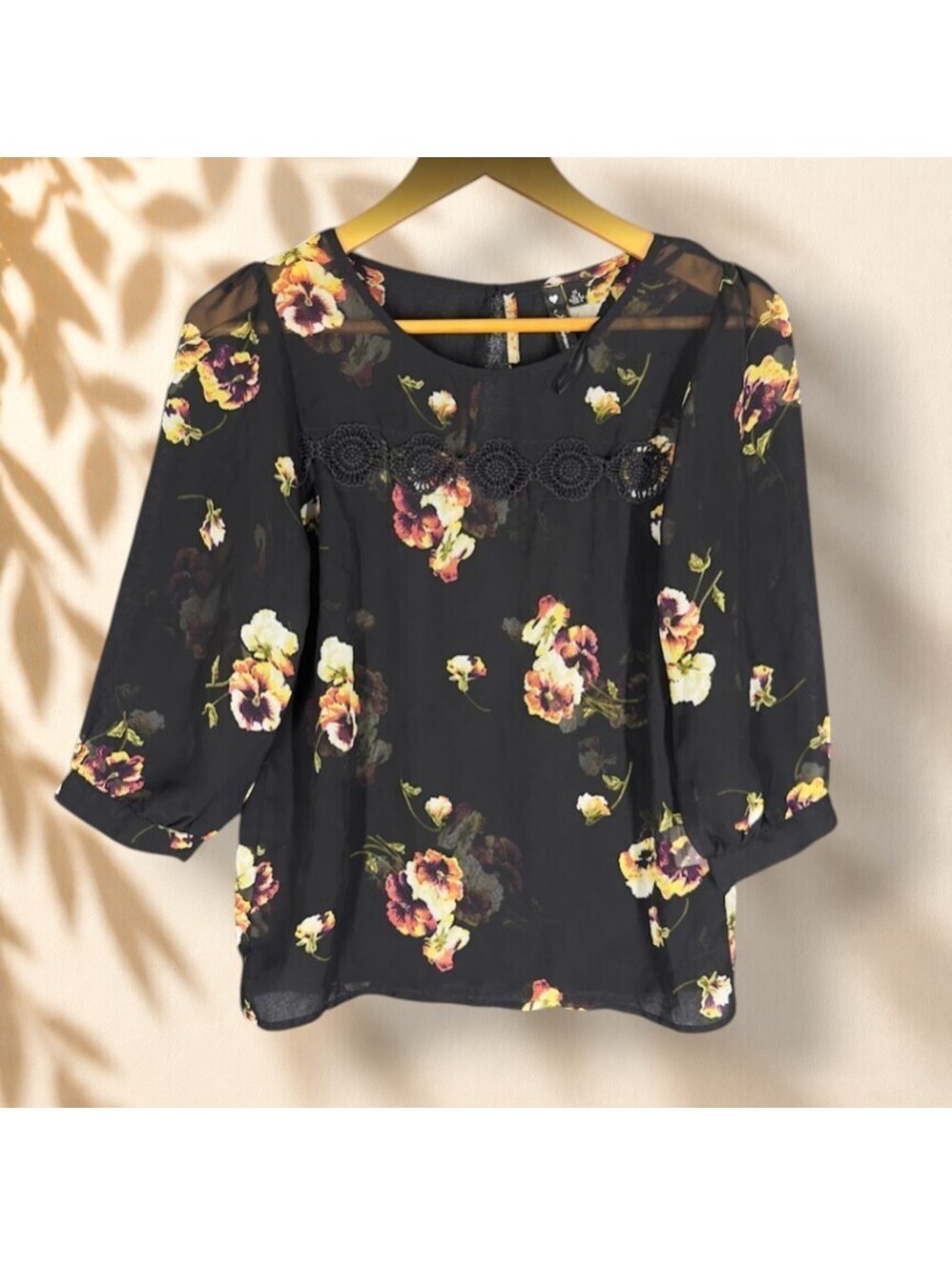 Influence Blouse Women XS Black Floral 3/4 Sleeve Round Neck Hook & Eye Casual
